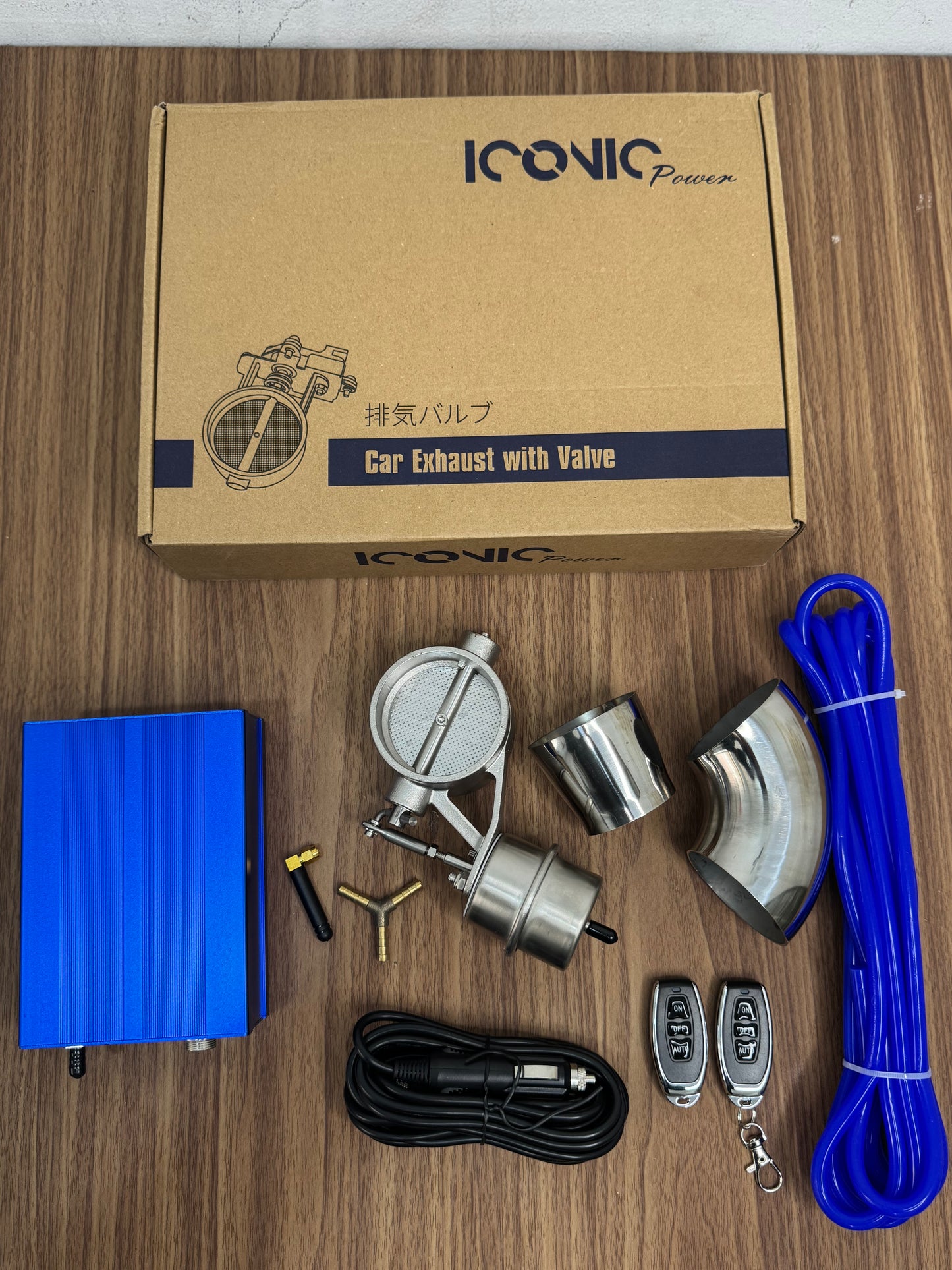 Iconic cut of exhaust